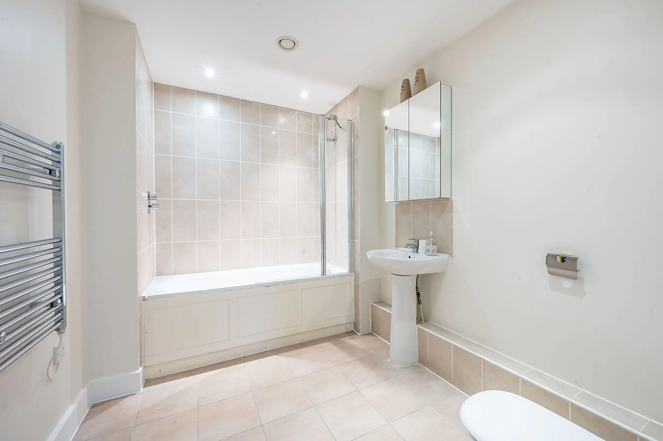 Flat Glenthorne Mews in Greater London