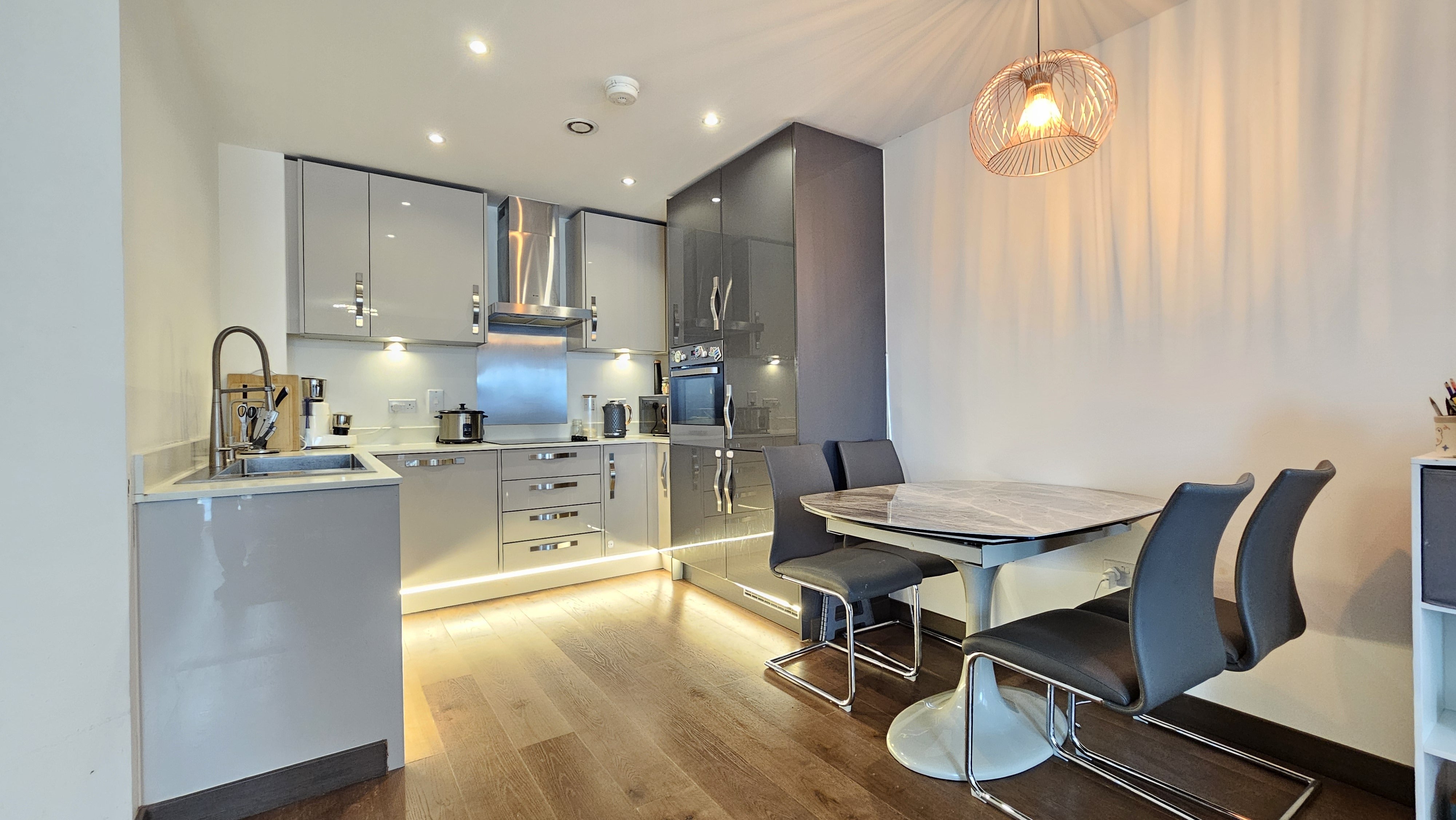 Flat James Smith Court in Dartford
