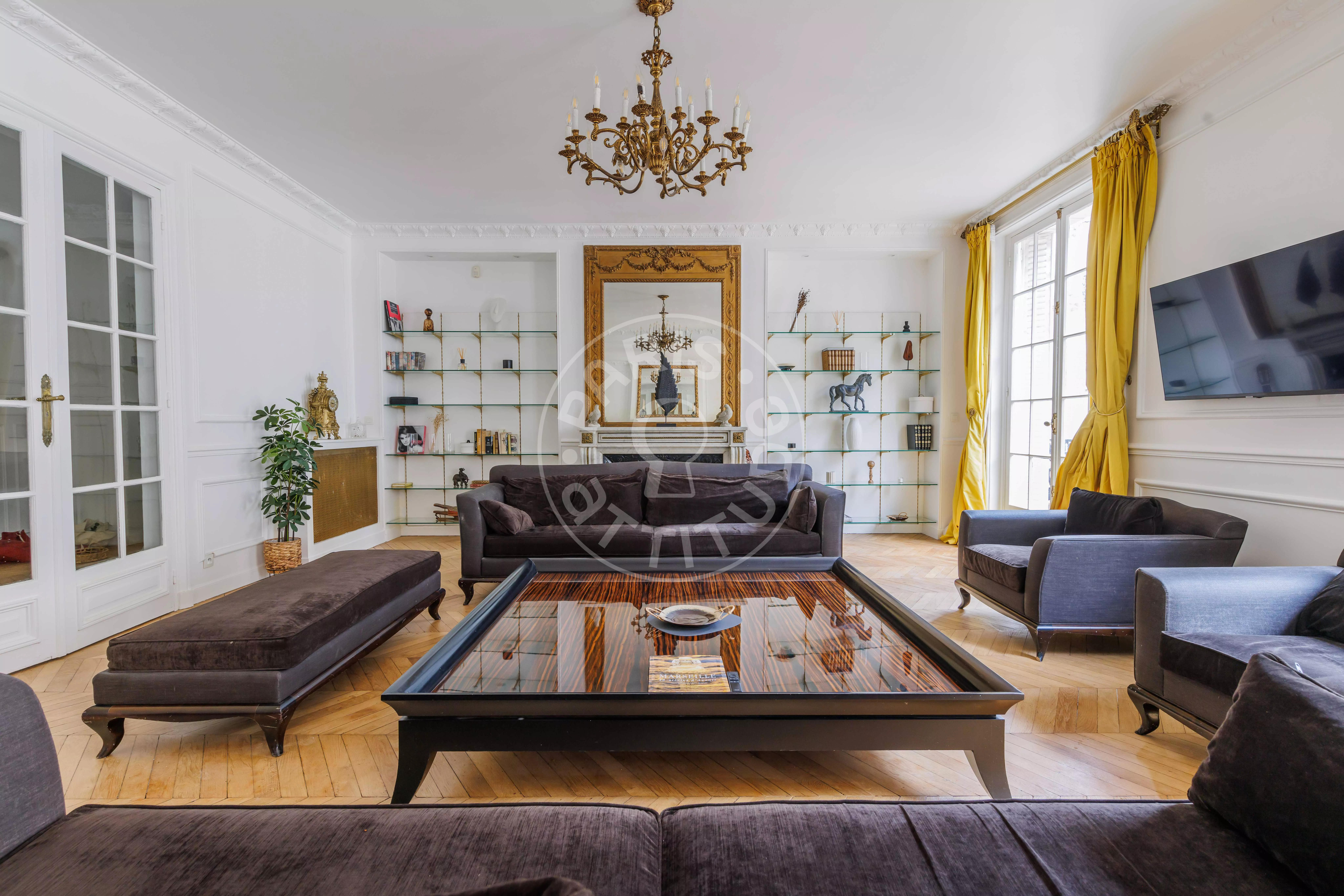 Flat Rue Théodule Ribot in Paris
