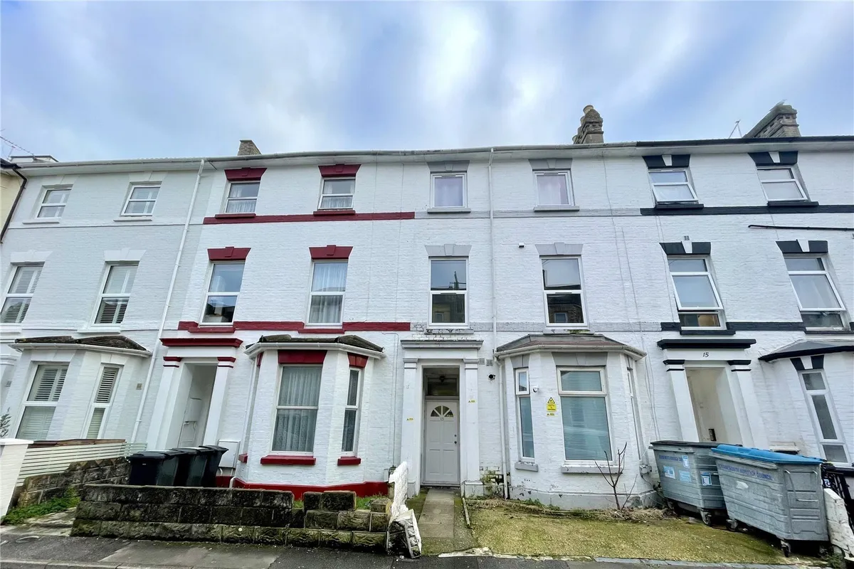 Flat Purbeck Road in Bournemouth
