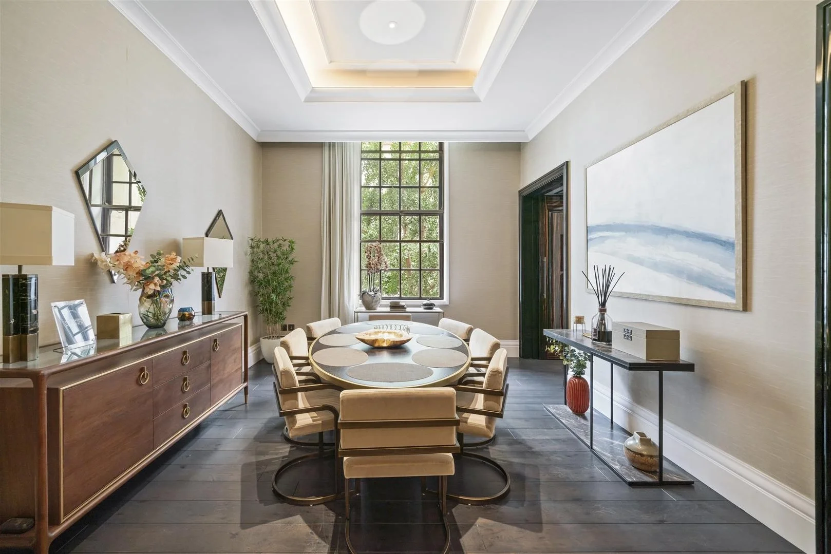 Flat Whitehall in City of Westminster