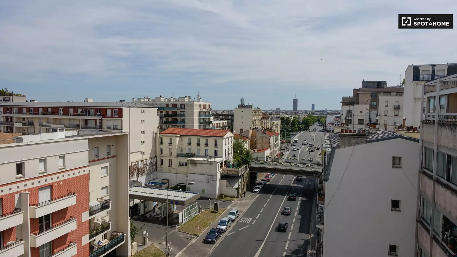 Flat Boulevard Saint-Denis in Courbevoie