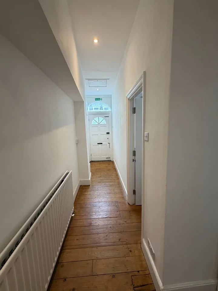 Flat New North Road in Greater London