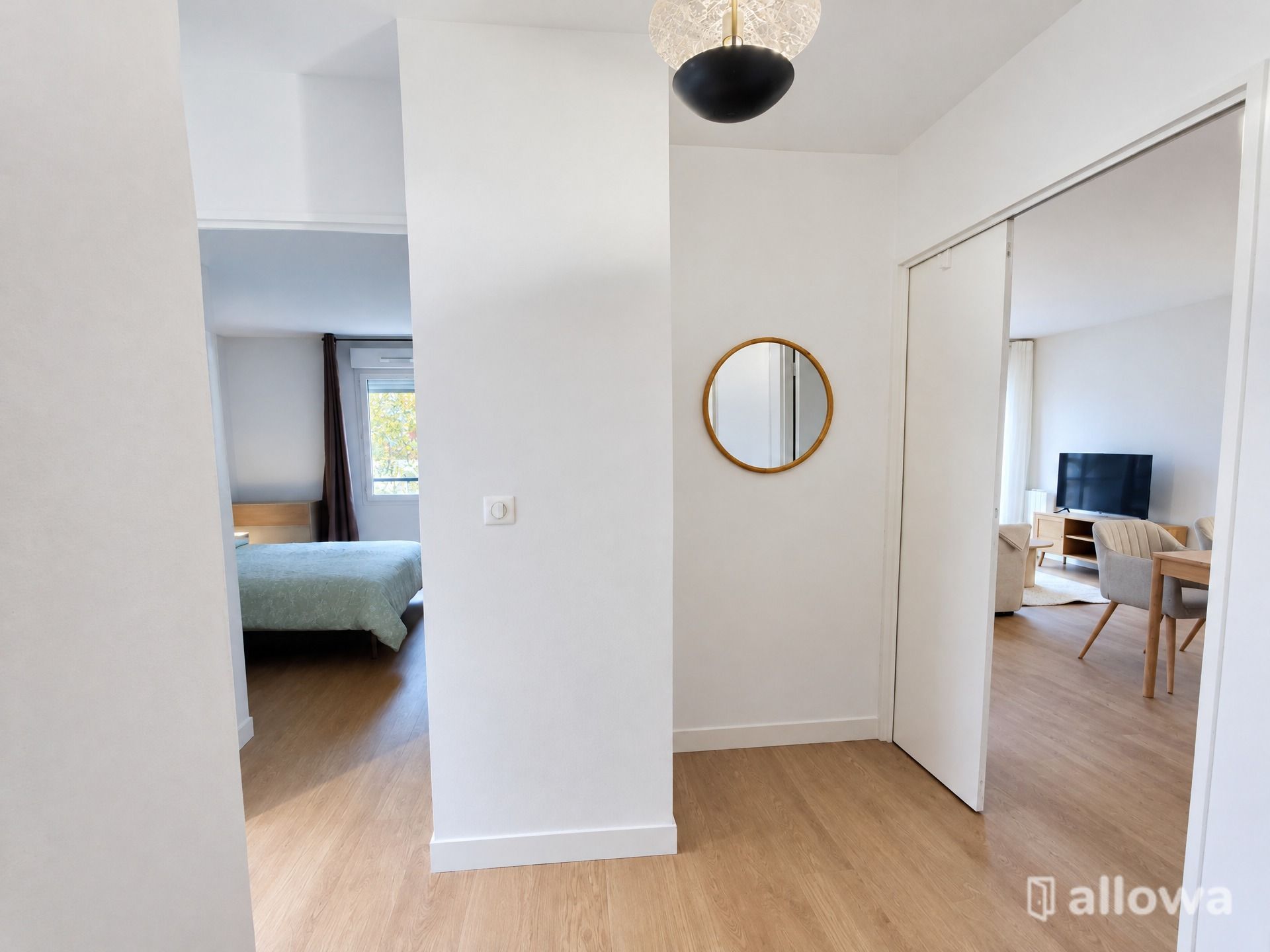 Flat Rue Pouchet in Paris