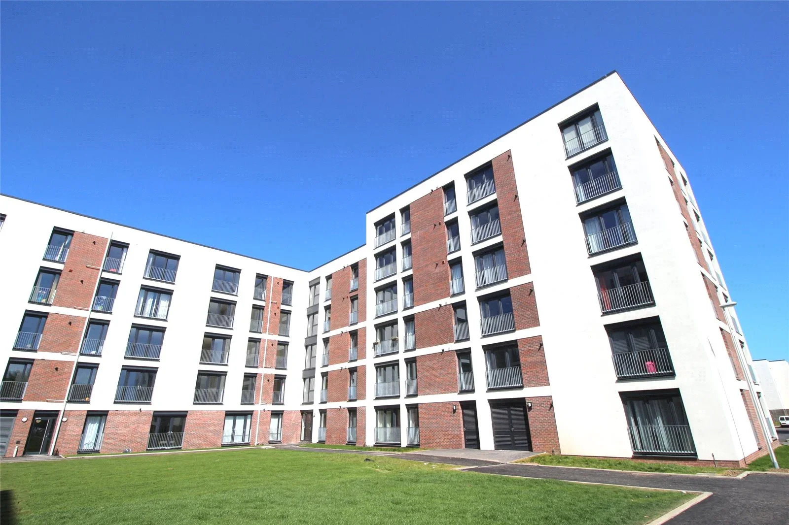 Flat Arneil Drive in City of Edinburgh