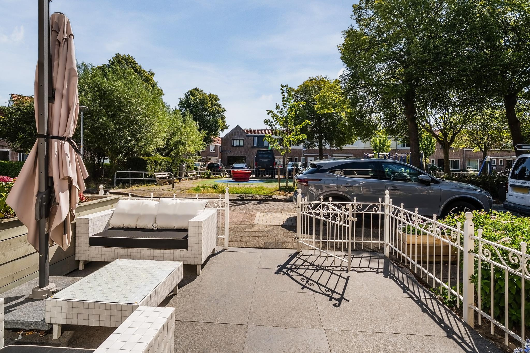 Tussenwoning te koop: Burgemeester G.Bosstraat 9, Alkmaar