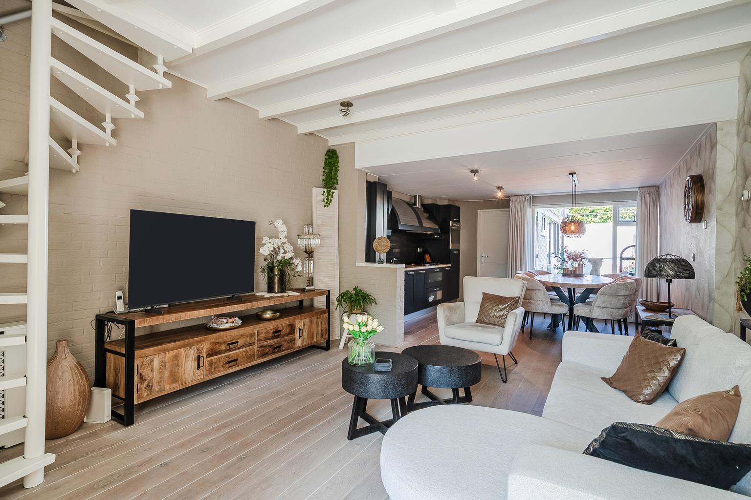 Tussenwoning te koop: Burgemeester G.Bosstraat 9, Alkmaar