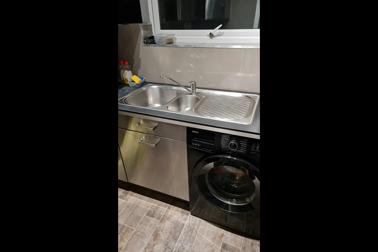 Room Chadwell Heath Lane in Greater London