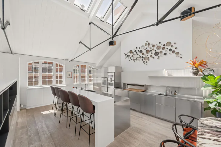 Flat Wardour Street in City of Westminster