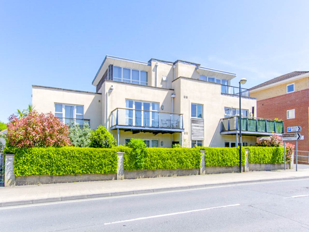 Flat Victoria Road in Ferndown