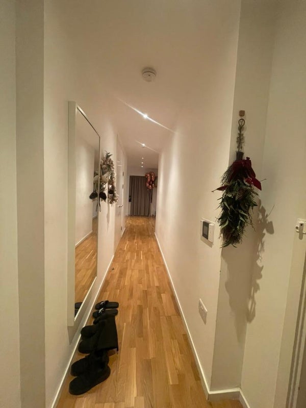 Room Sunrise Close in Greater London