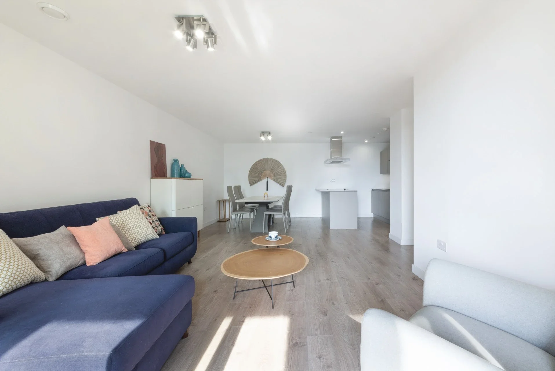 Flat Williamsburg Plaza in Greater London
