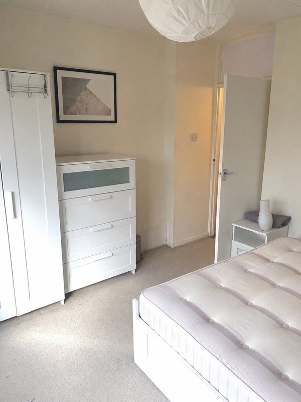 Room Provence Street in Greater London