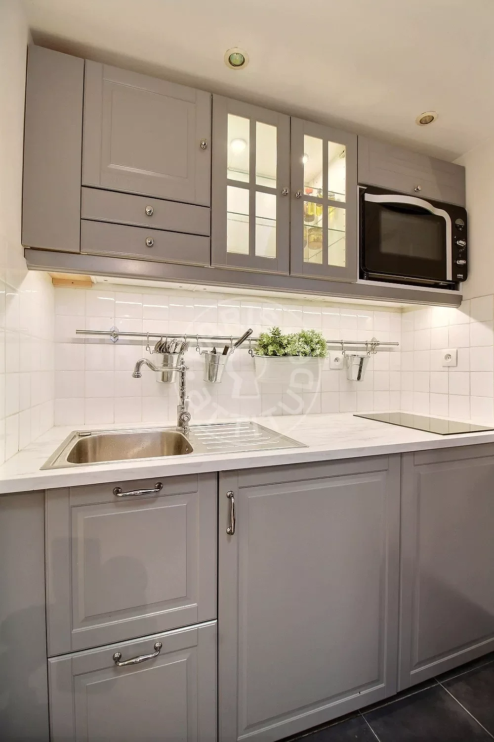 Flat Rue Claude-Rodier in Paris