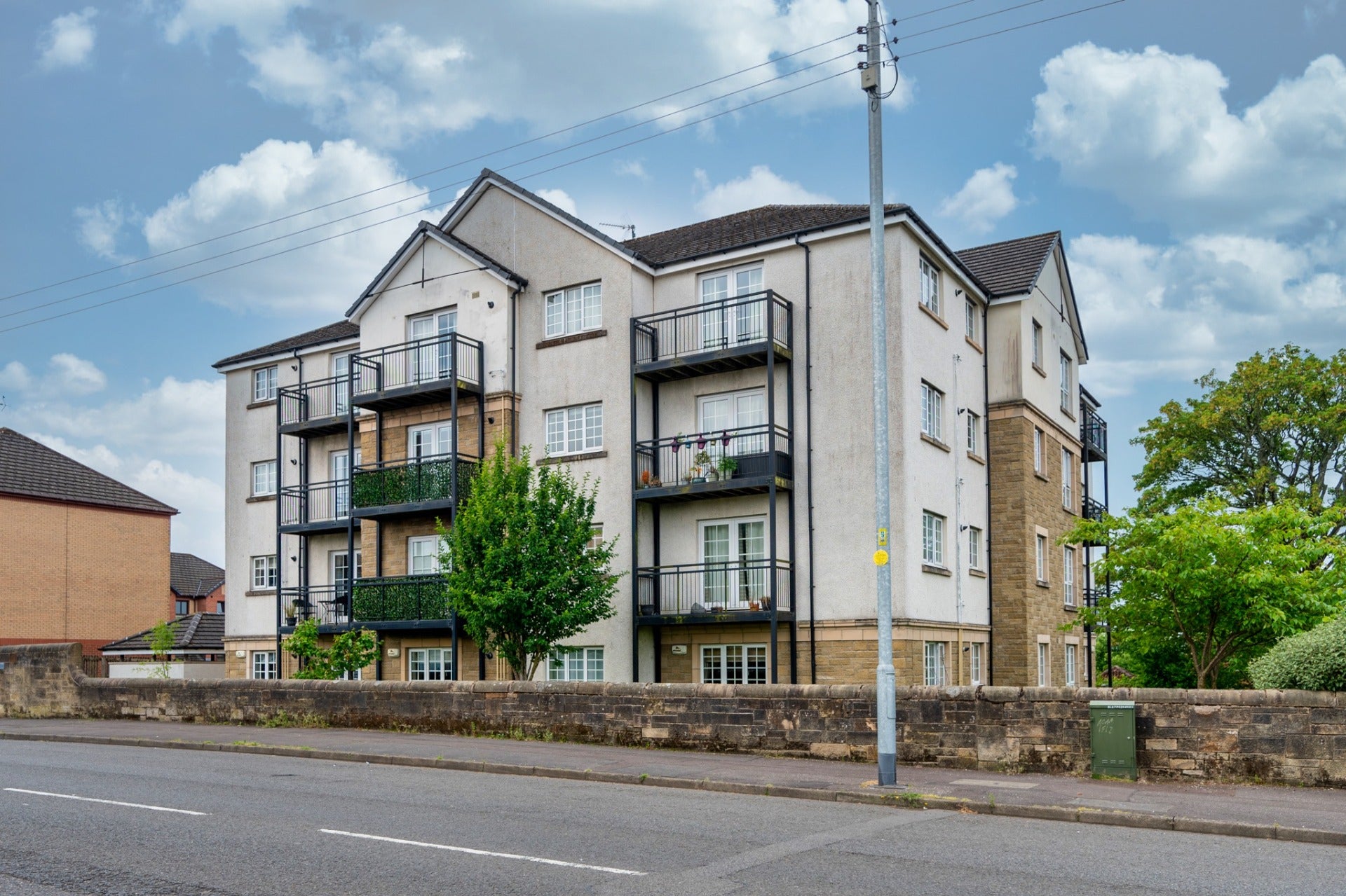 Flat Knightswood Road in Glasgow