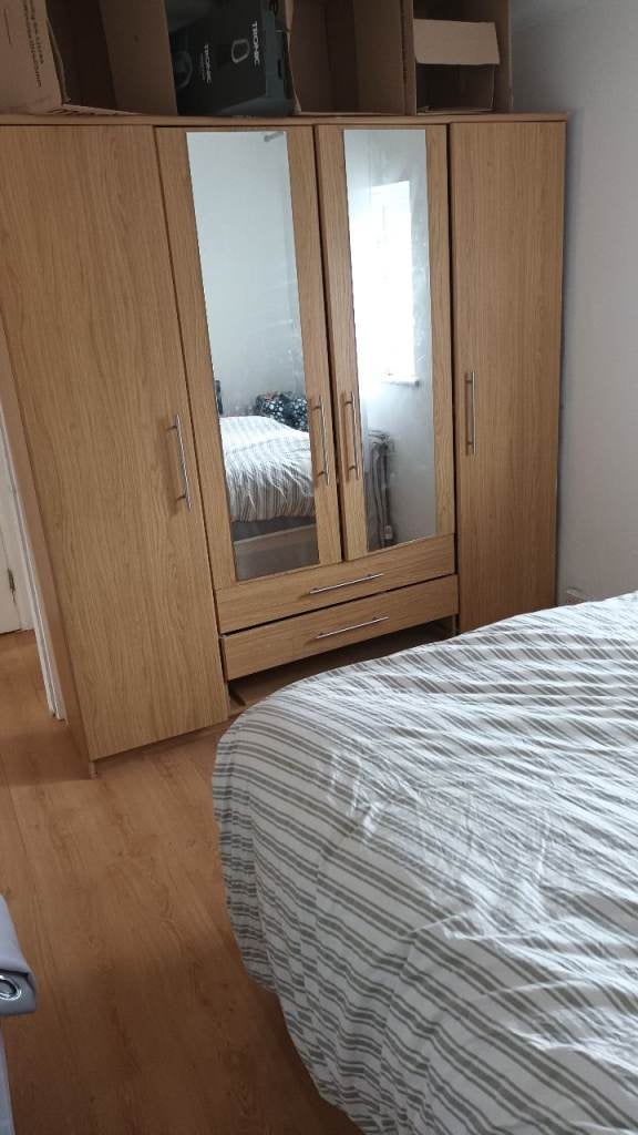 Flat Genever Close in Greater London