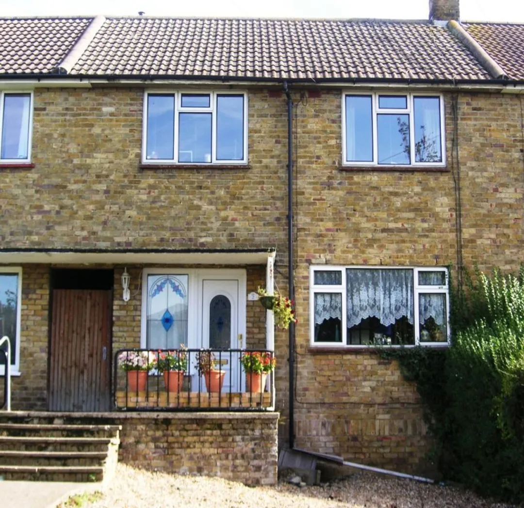 House Kent Avenue in Canterbury