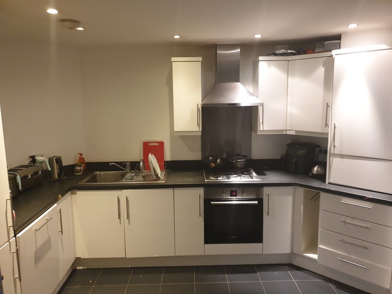 Room Pancras Way in Greater London