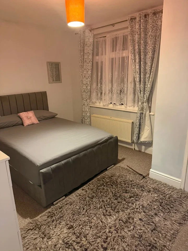 Room Preston Gardens in Luton