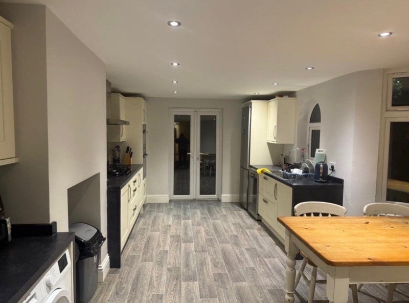 Room Montrave Road in Greater London