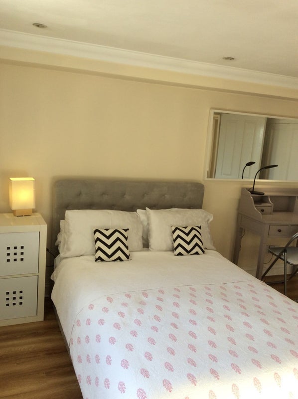 Room Kensington High Street in Greater London