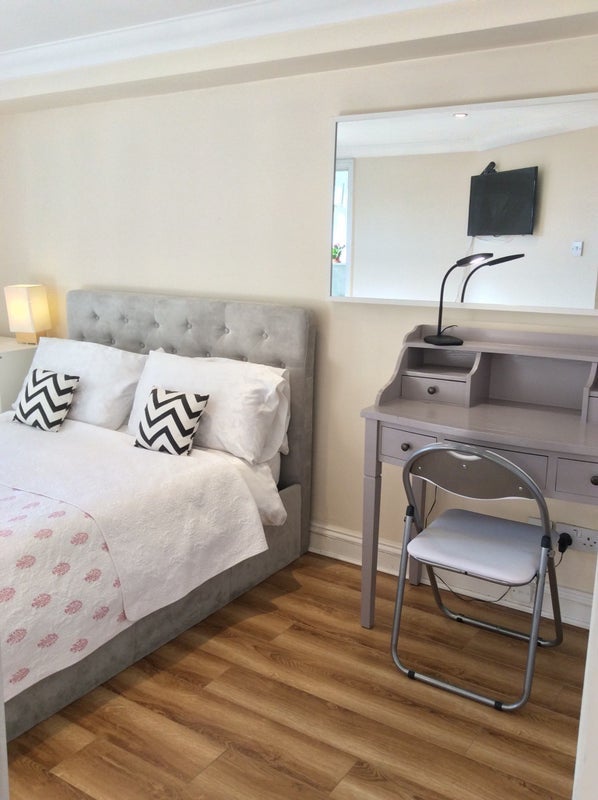 Room Kensington High Street in Greater London