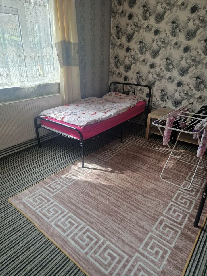 Room Agar Grove in Greater London
