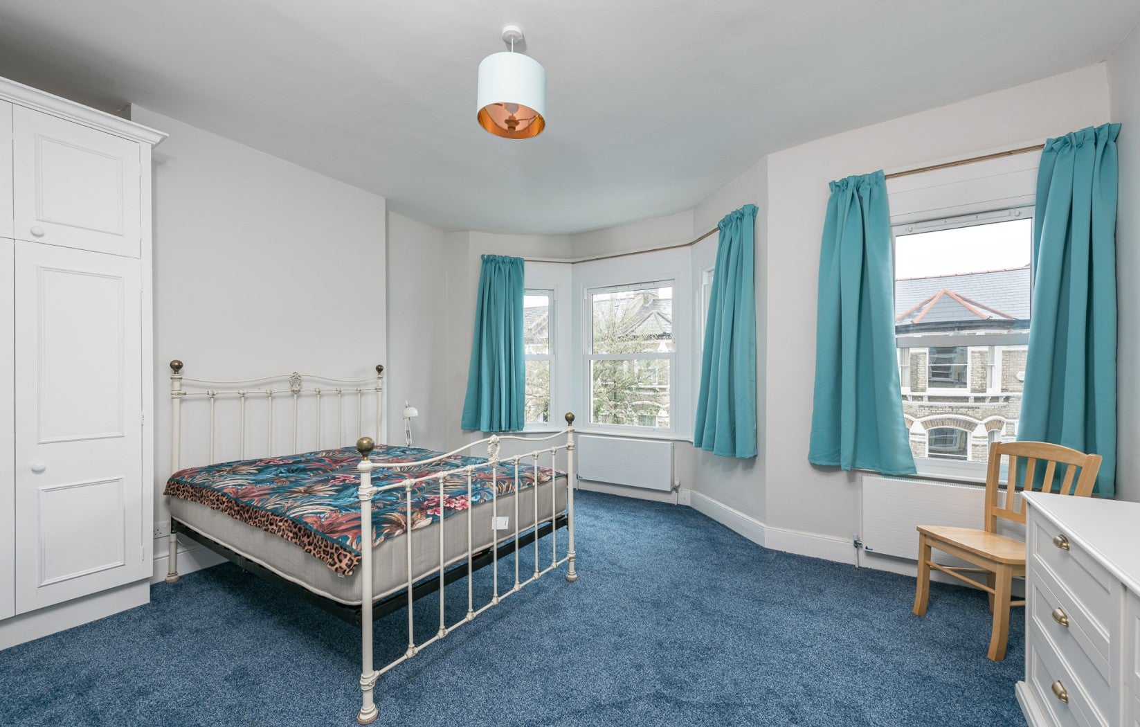 House Corrance Road in Greater London