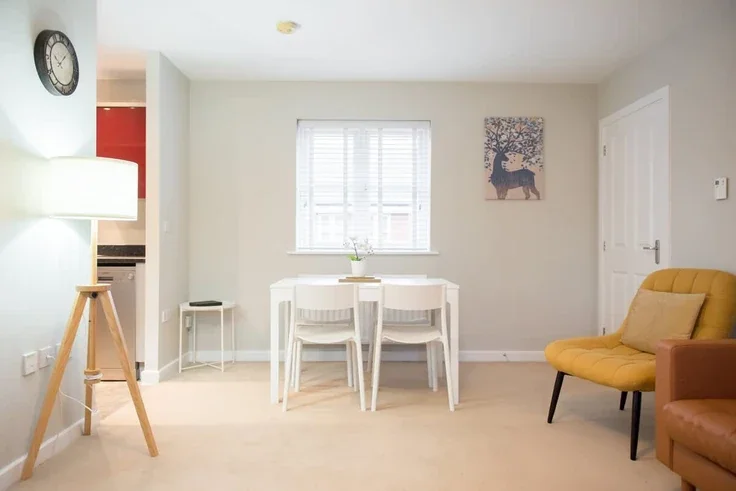 Flat Lenz Close in Colchester