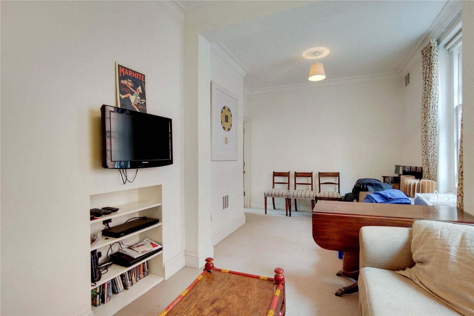 Flat Streatham Street in Greater London