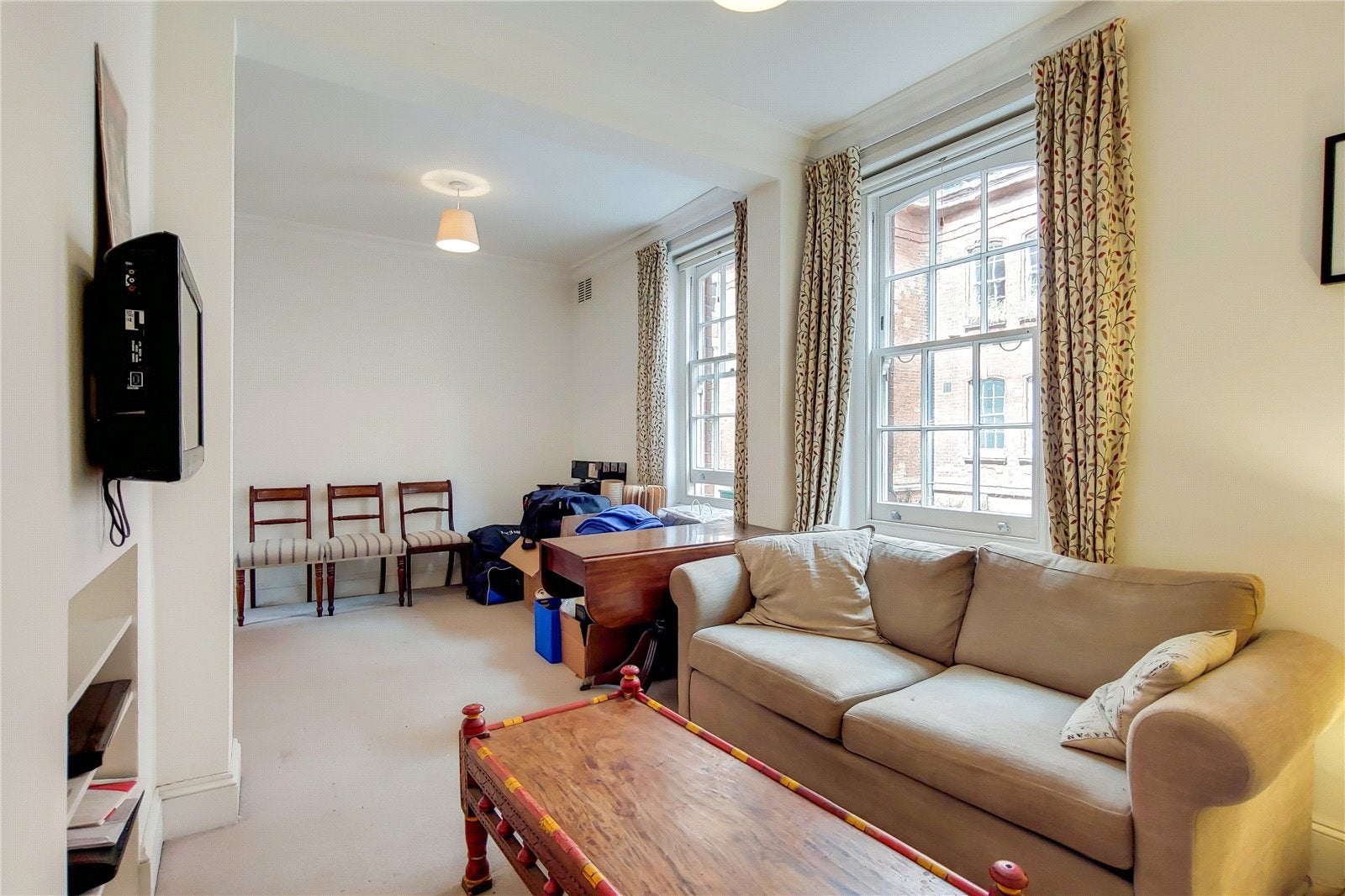 Flat Streatham Street in Greater London