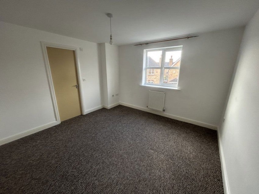 Flat Willow Gardens in Ashfield