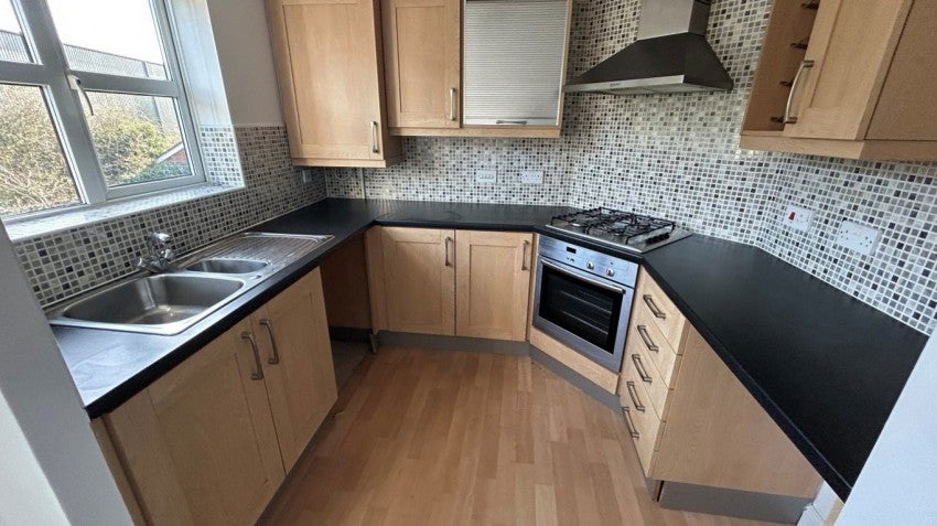 Flat Willow Gardens in Ashfield