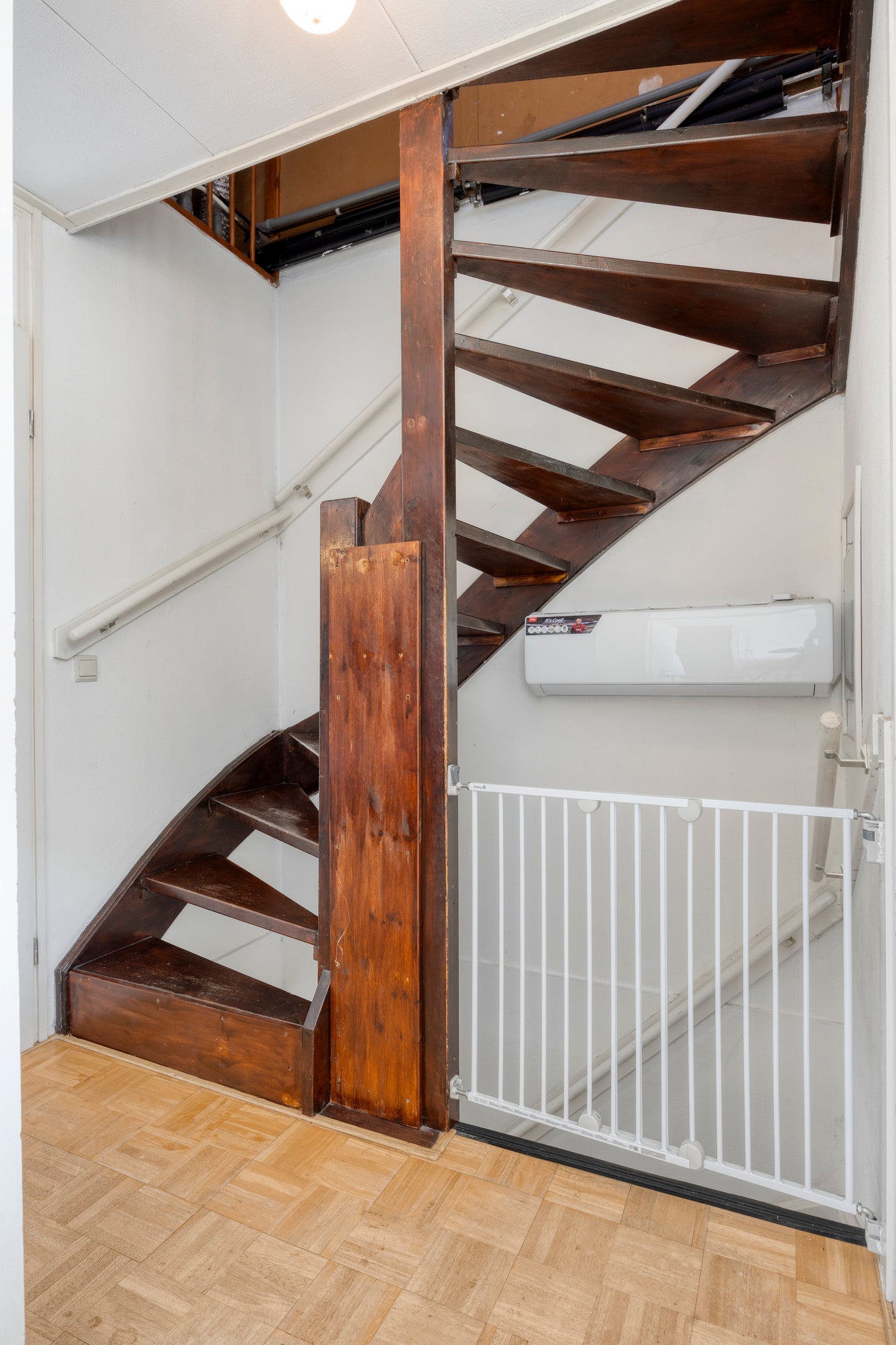 Tussenwoning te koop: Hoeting 6, Leuth