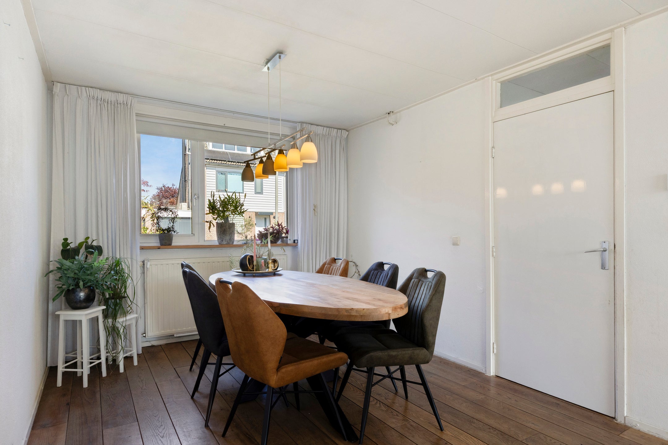 Tussenwoning te koop: Hoeting 6, Leuth