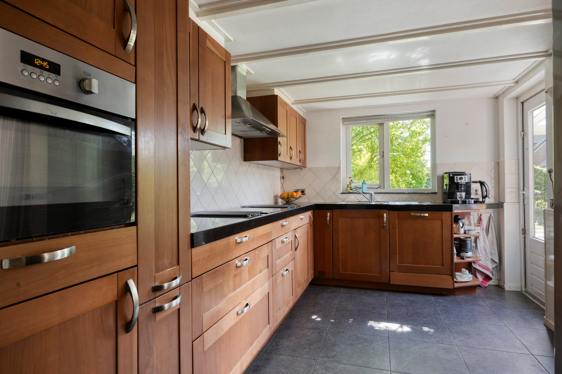 Tussenwoning te koop: Hoeting 6, Leuth