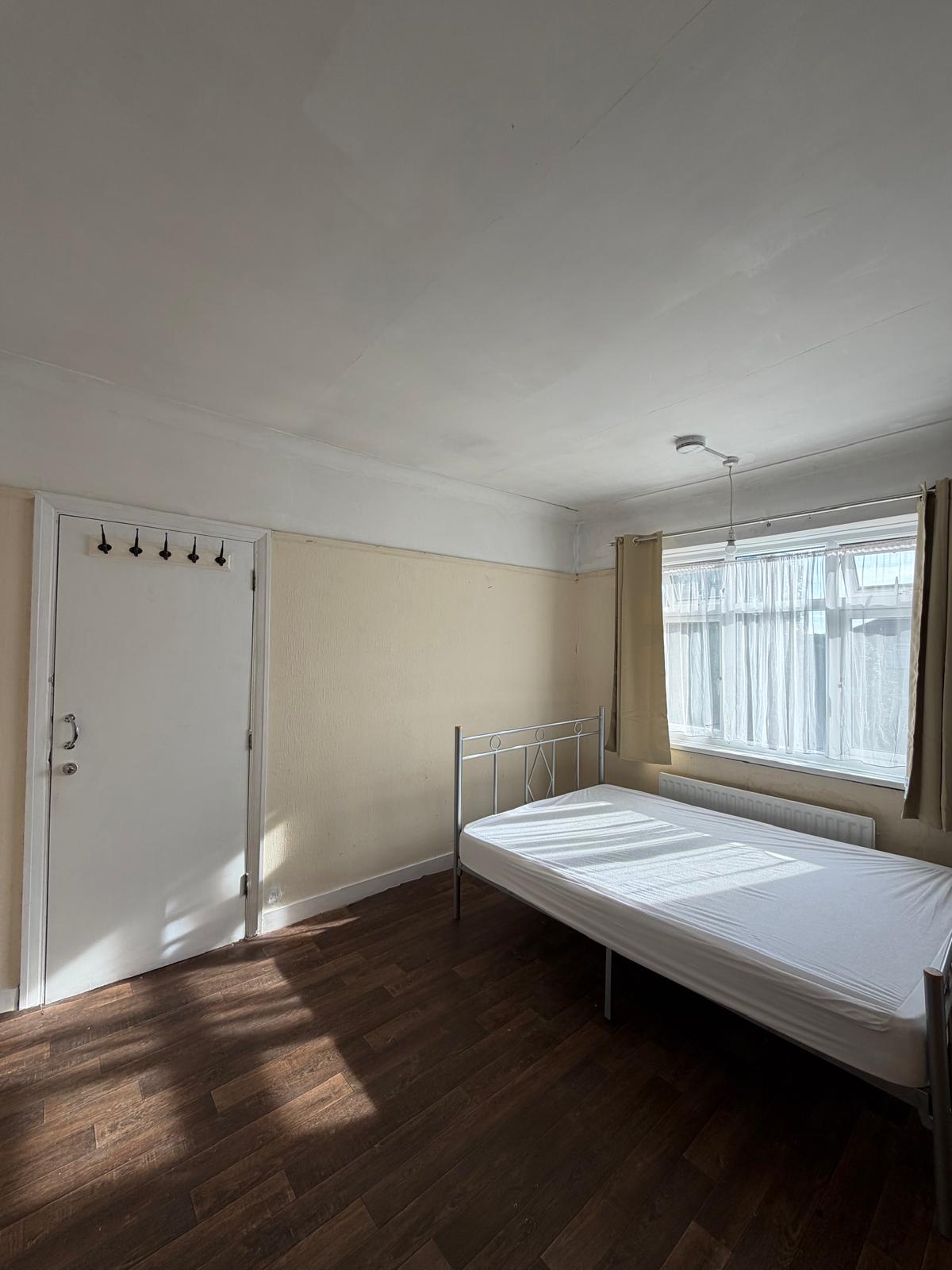 Room Talbot Gardens in Greater London