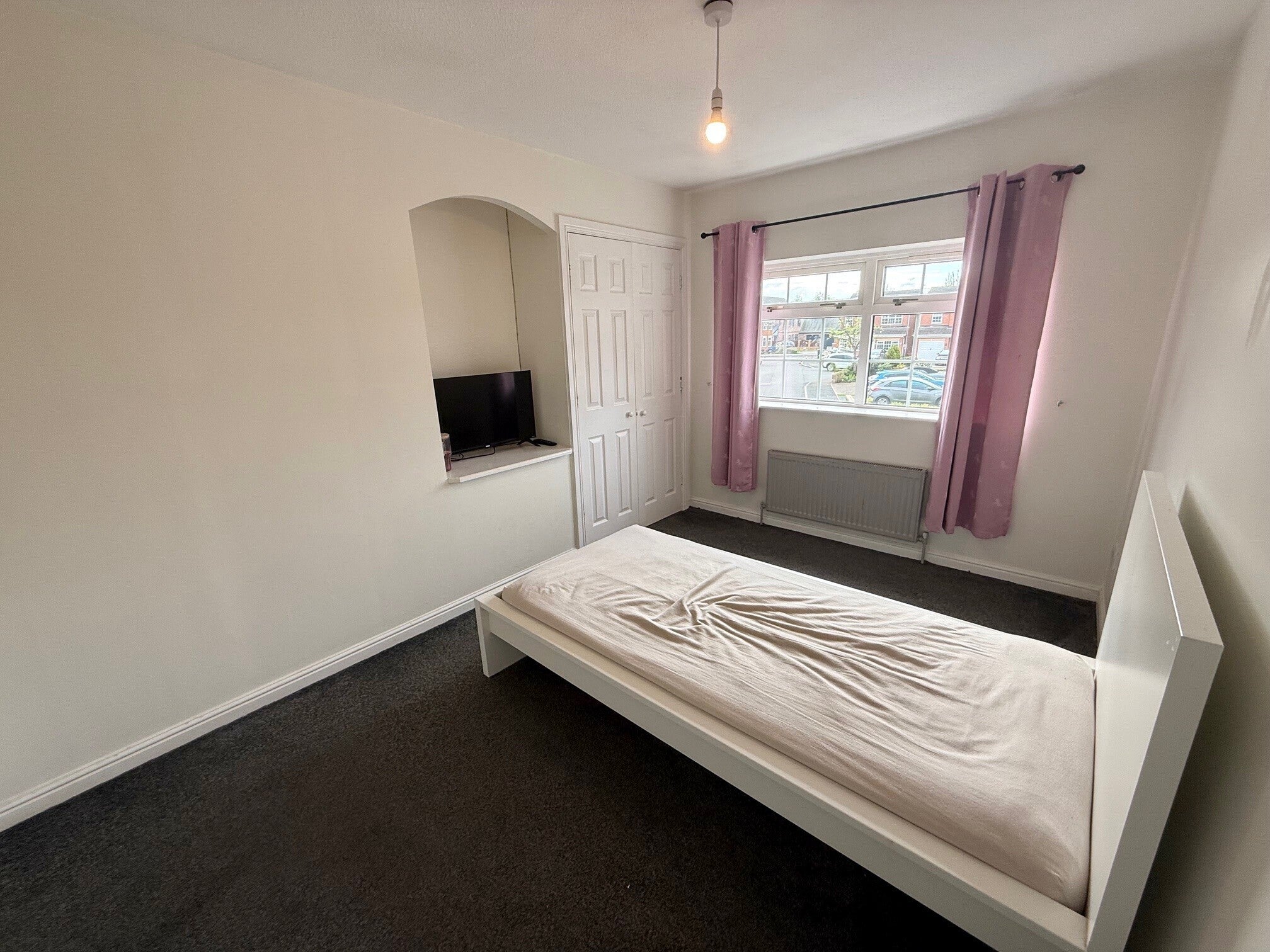 House Blenheim Drive in Doncaster