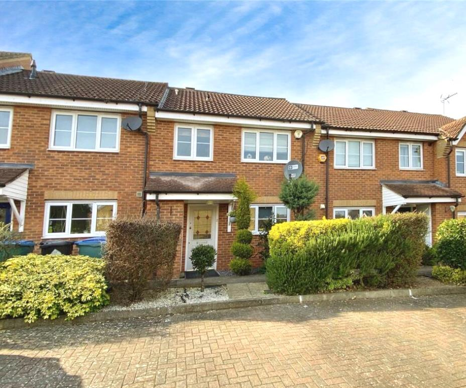 House Derwent Close in Watford