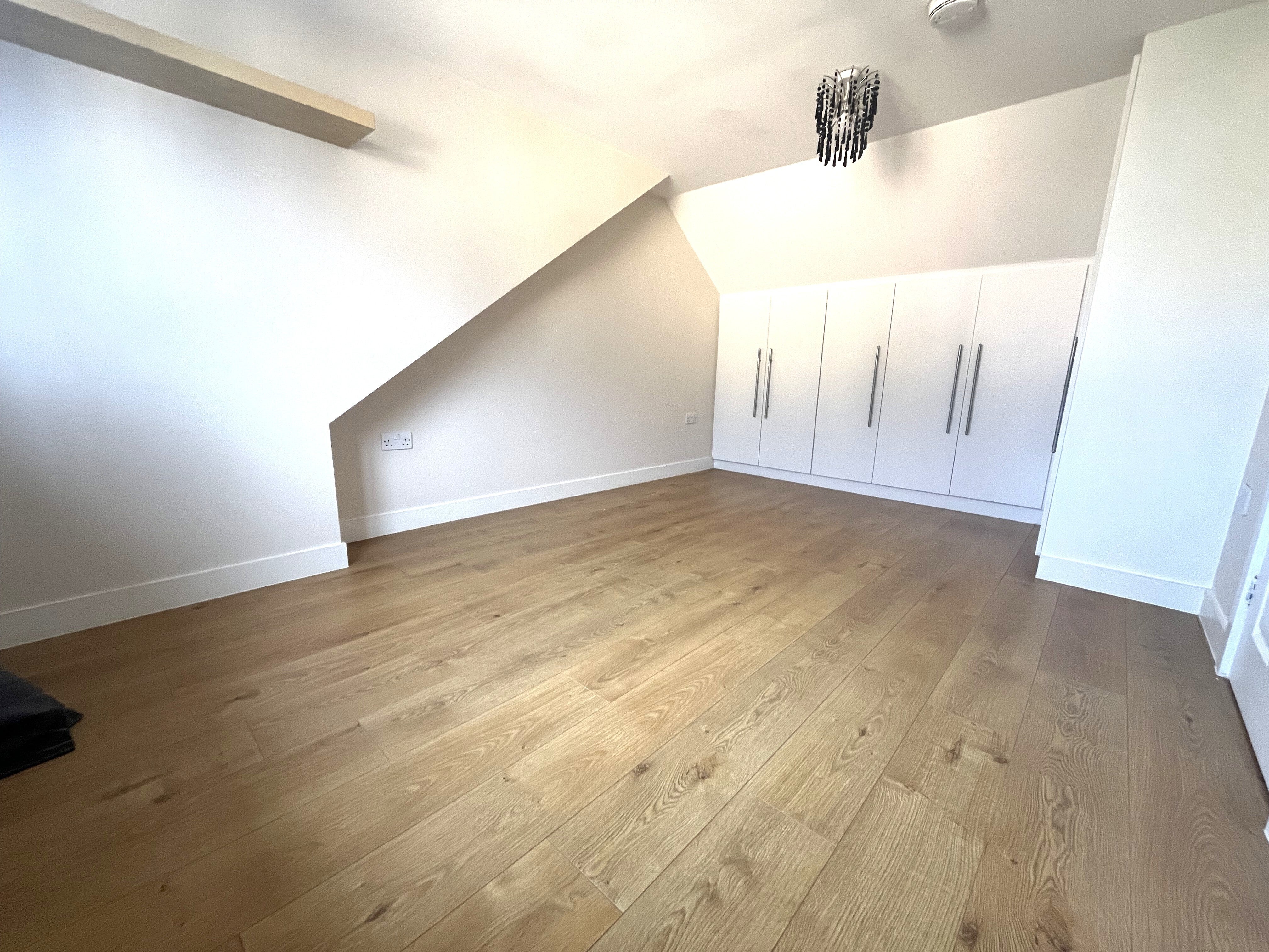 House Derwent Close in Watford