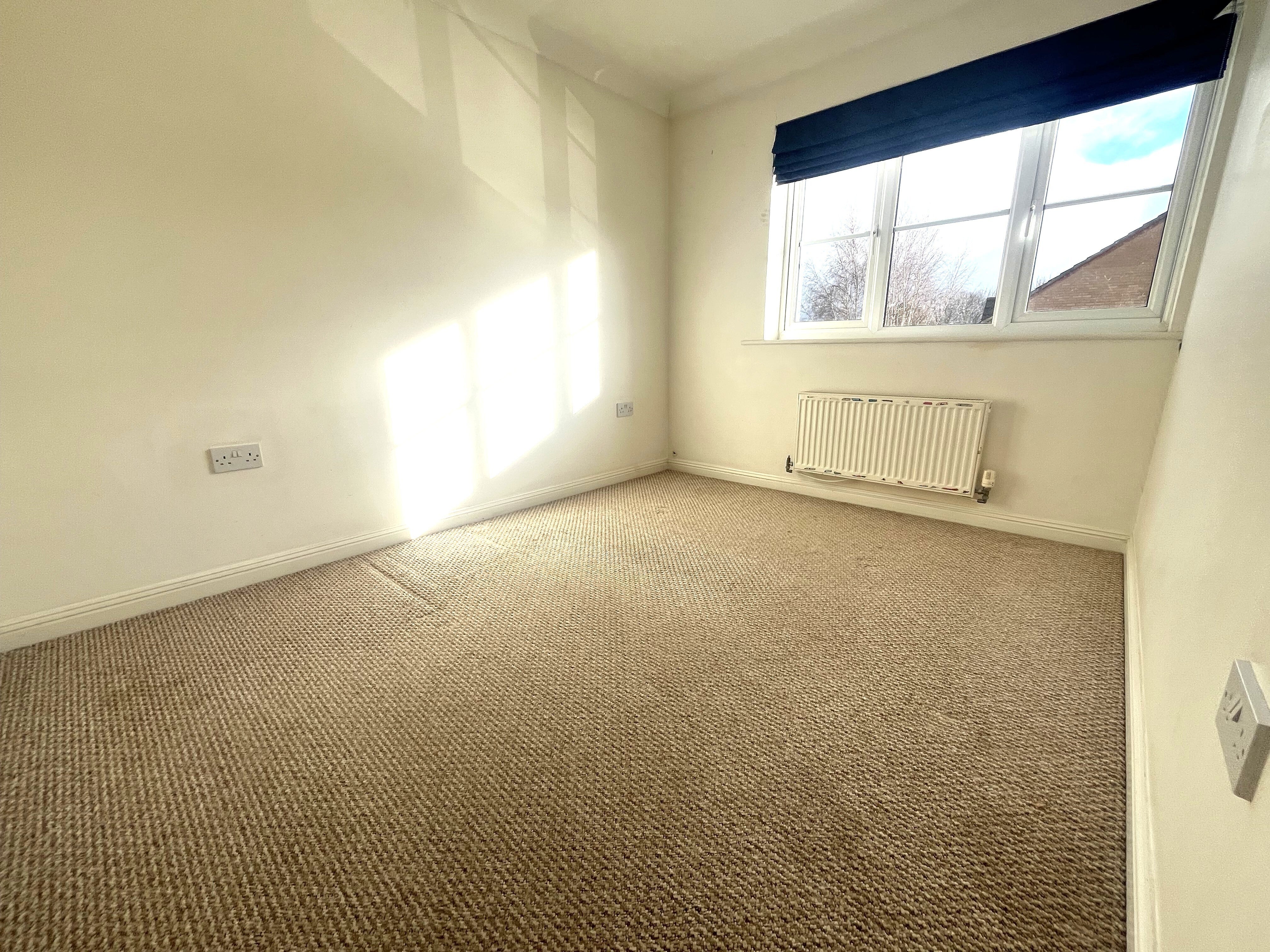 House Derwent Close in Watford
