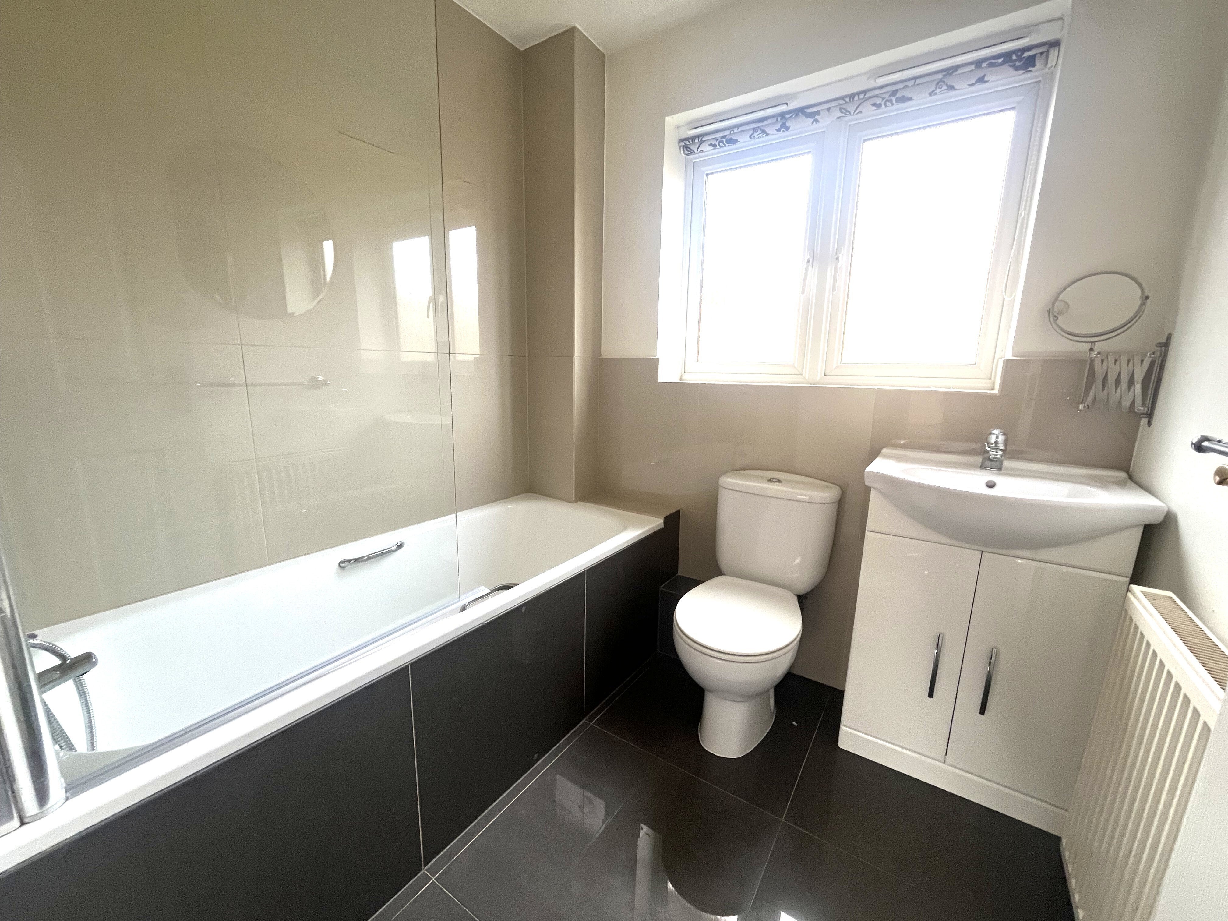 House Derwent Close in Watford