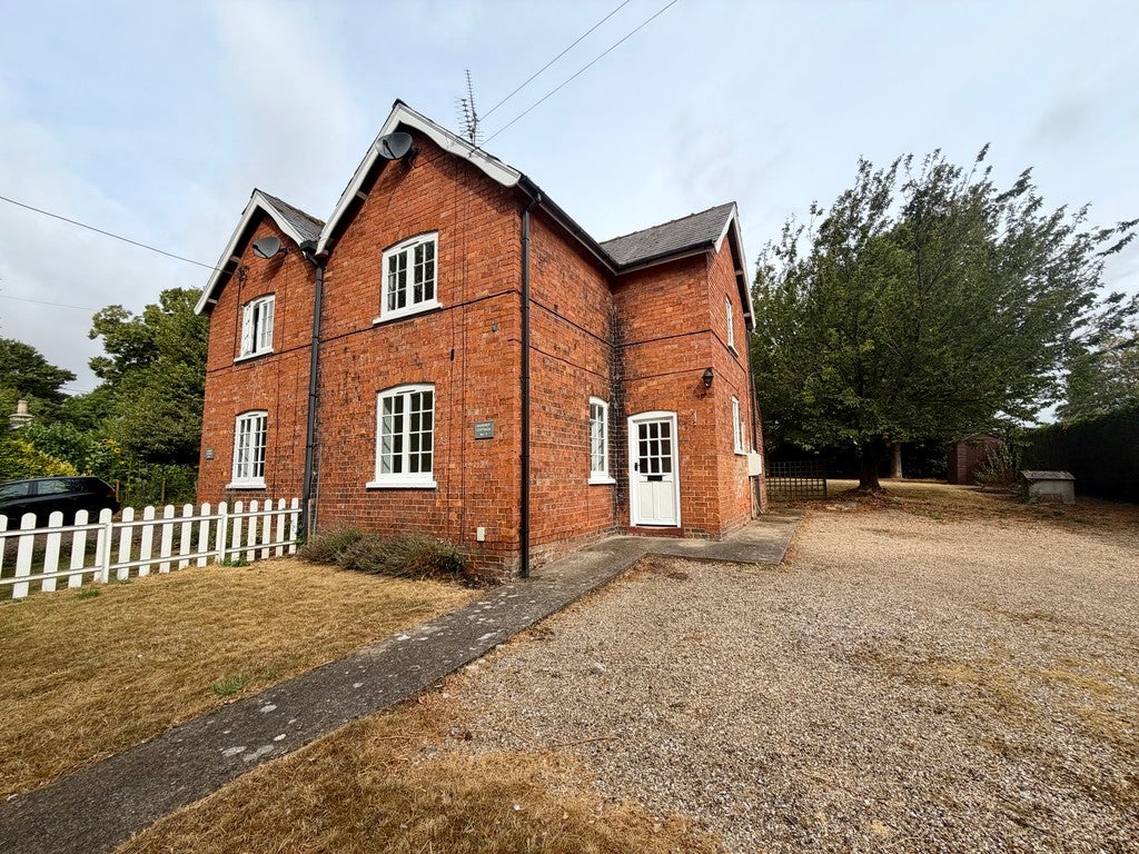 House School Lane in Redbourne