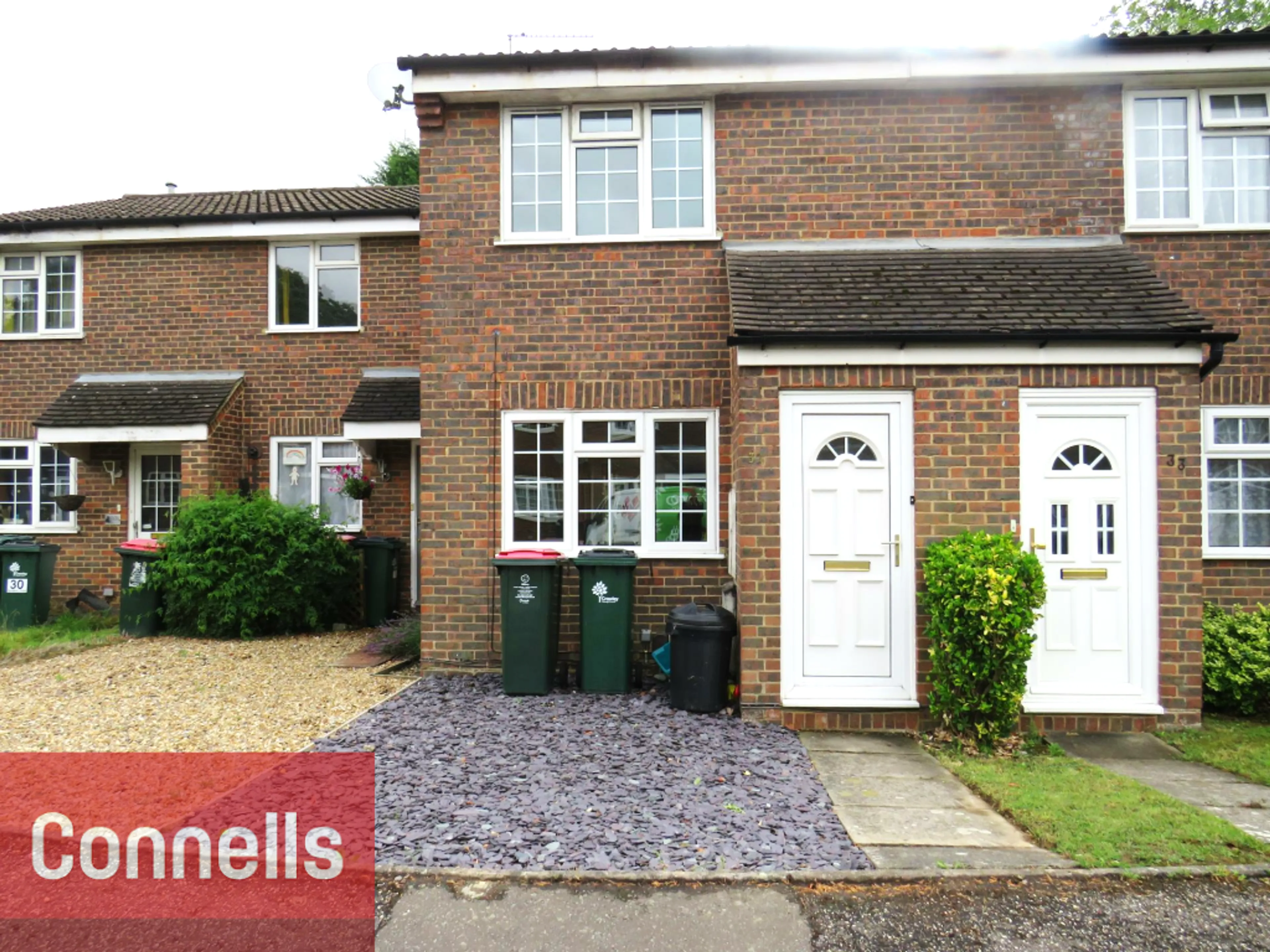 House Burbeach Close in Crawley