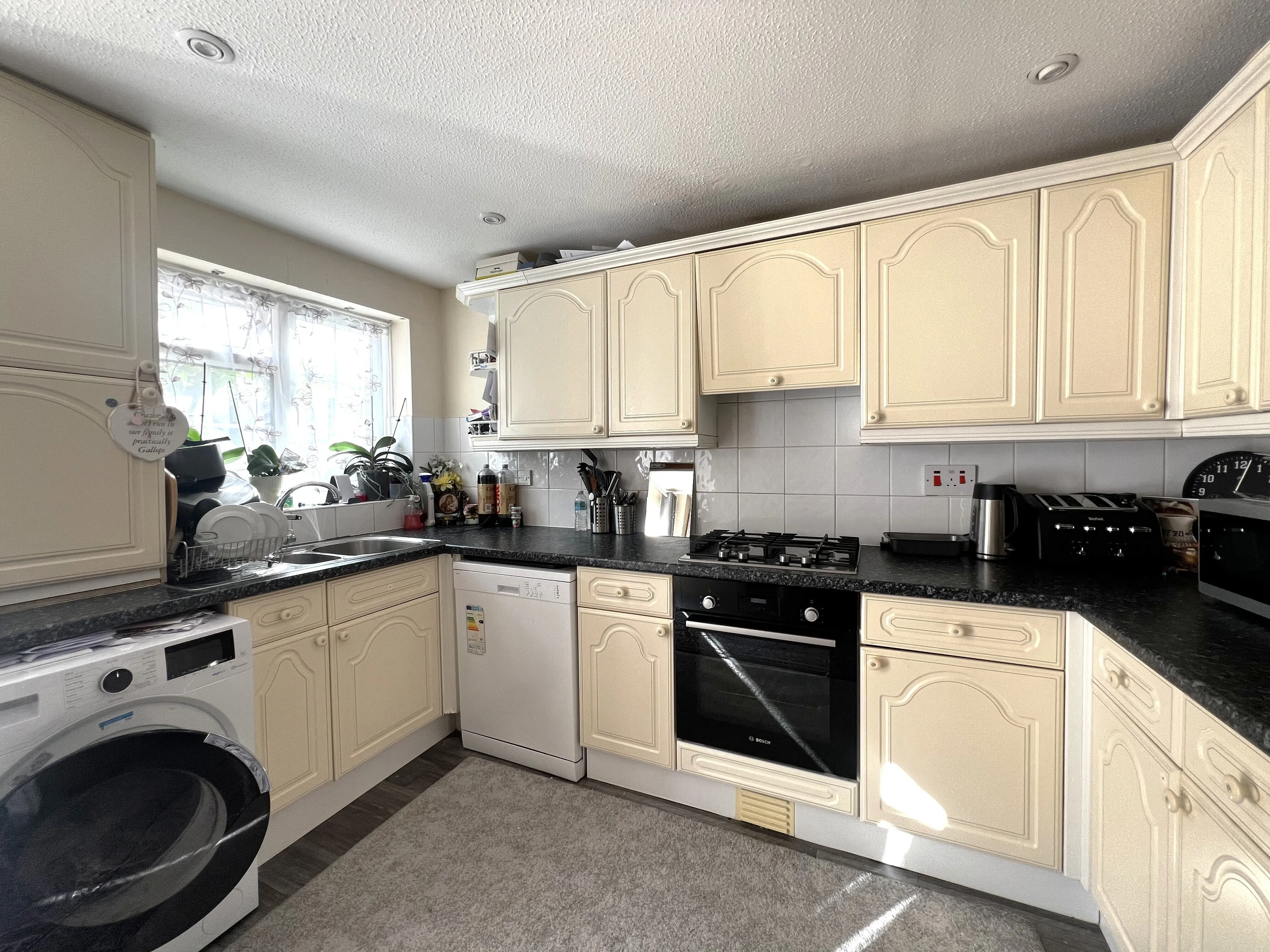 House Burbeach Close in Crawley