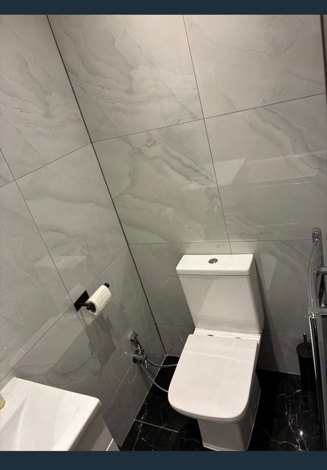 Room Eskley Gardens in South Ockendon