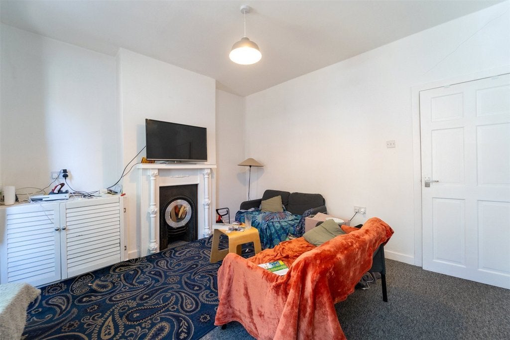 Room Lottie Road in Birmingham