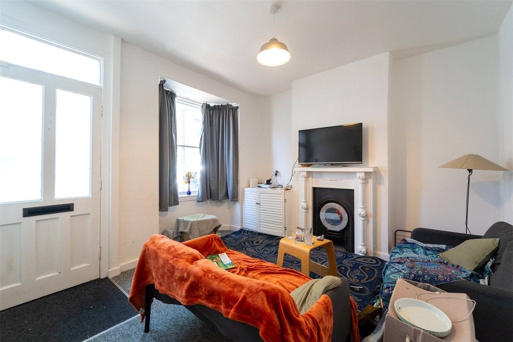 Room Lottie Road in Birmingham