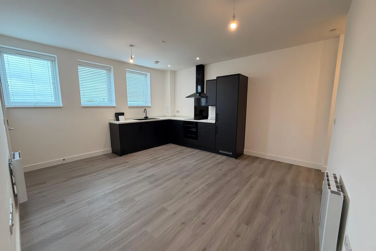 Flat Oundle Road in Peterborough