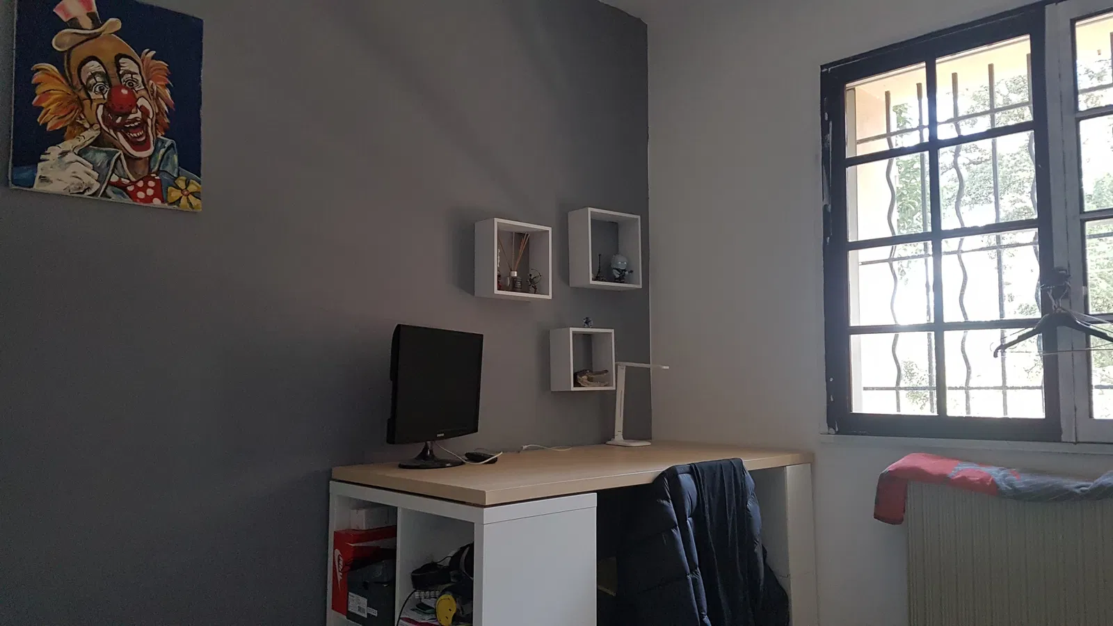Room Montée des Amandes in Marseille
